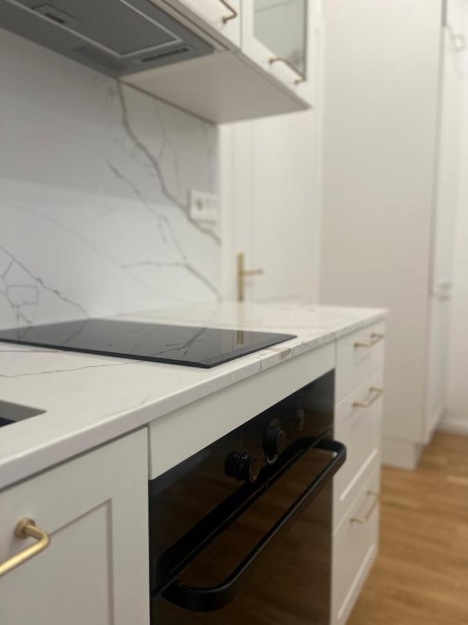 Angeloroma Deluxe Apartment Прага Экстерьер фото