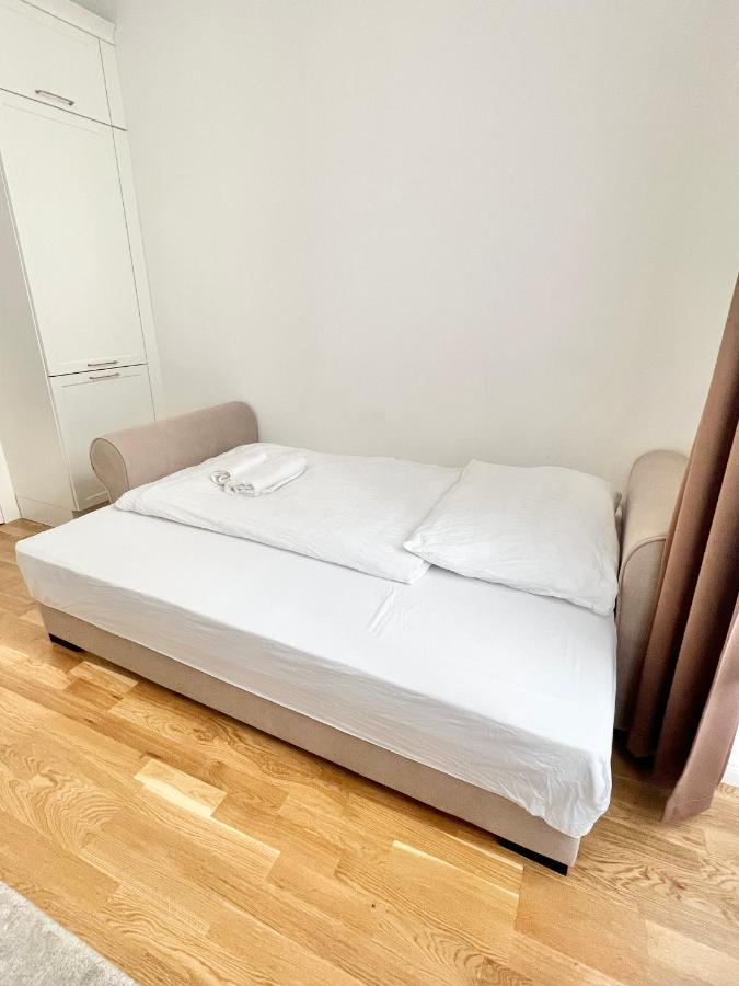 Angeloroma Deluxe Apartment Прага Экстерьер фото